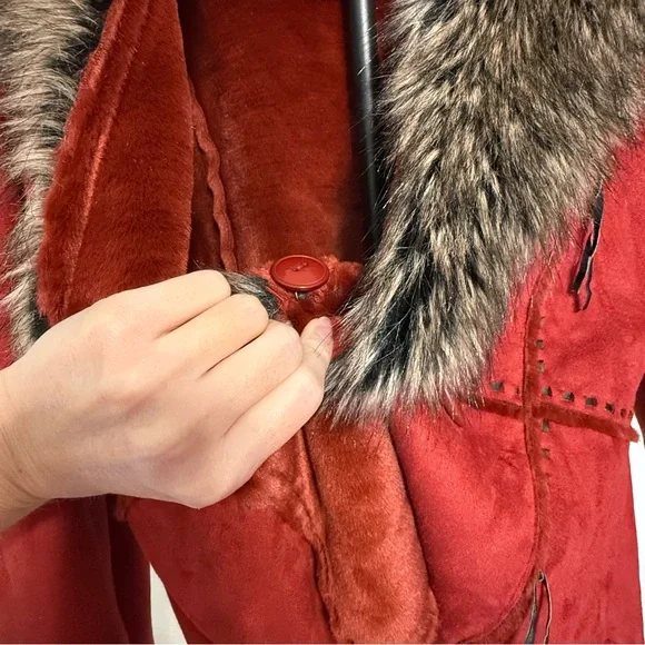 SOLD!! OFFERS INVALID! Regent Park Faux Suede Coat with Faux Fur Collar Size M - Picture 13 of 15